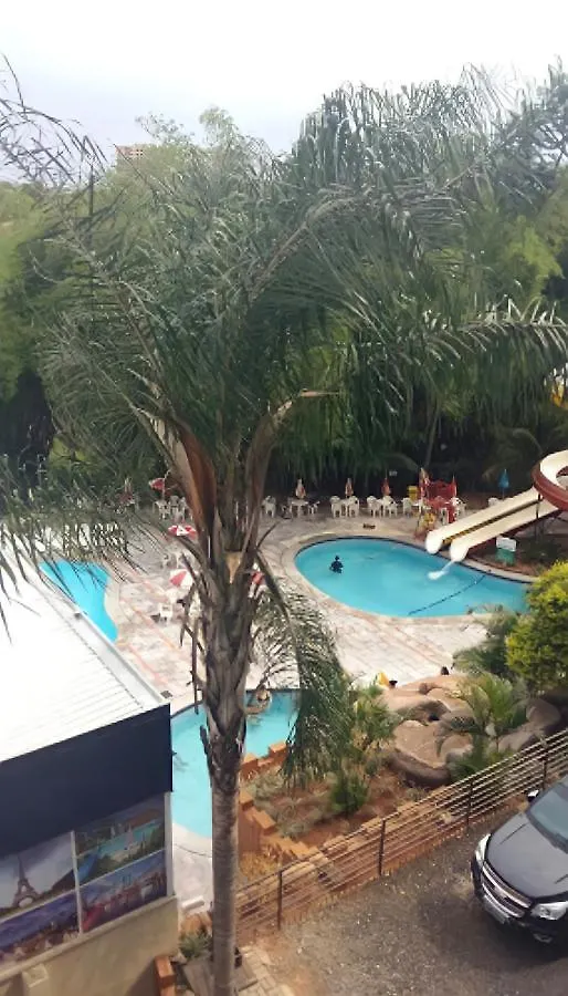 Aguas Termais Naturais Nas Piscinas Com Aguas Quentes 24 Horas Acesso Gratis Aos Parques Aquaticos Dos Resorts Golden Dolphin Grand Hotel Do Supreme E Do Express Os Melhores Hoteis Resorts Com Parque Aquatico Em Caldas Novas Garanta Ja Promocao Quali